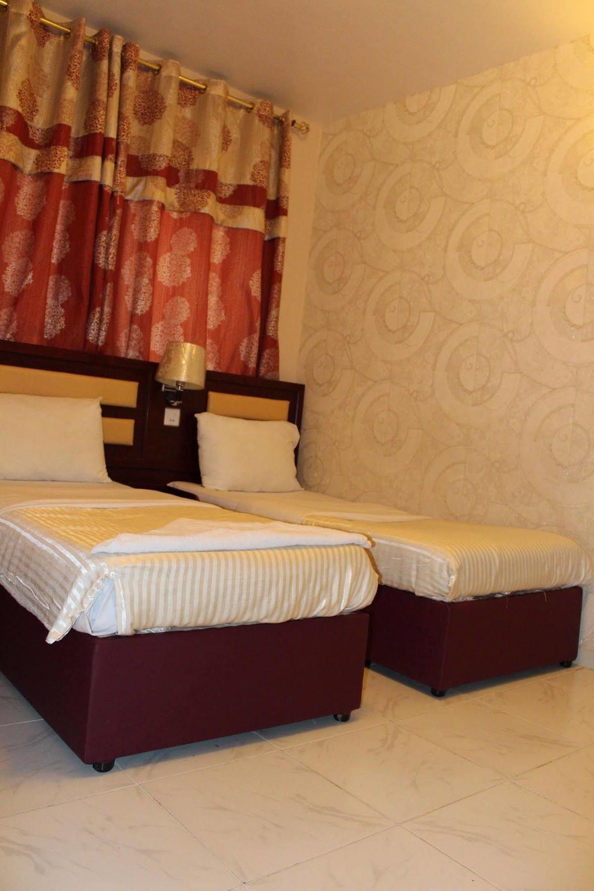 Sutchi Hotel Dubai Eksteriør bilde